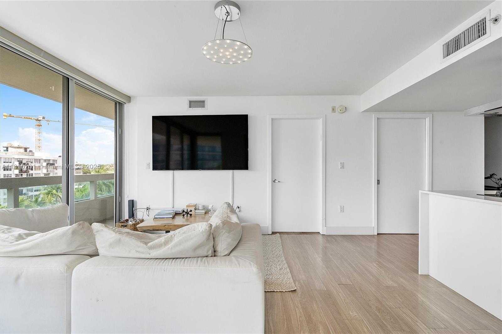 Small Image of 1025 92ND ST #707, Bay Harbor Islands Number 5
