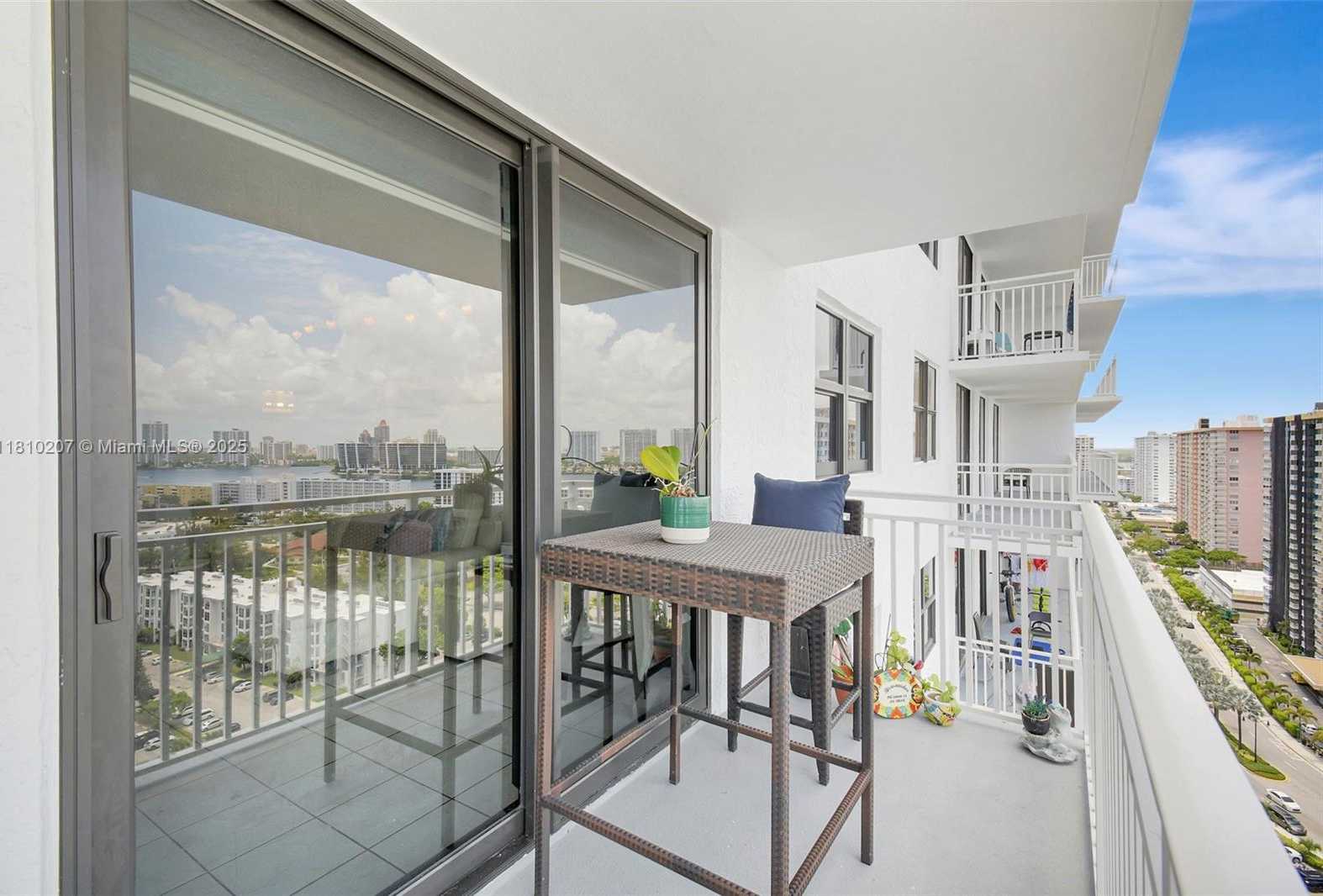 Small Image of 210 174TH ST #2212, Sunny Isles Beach Number 24