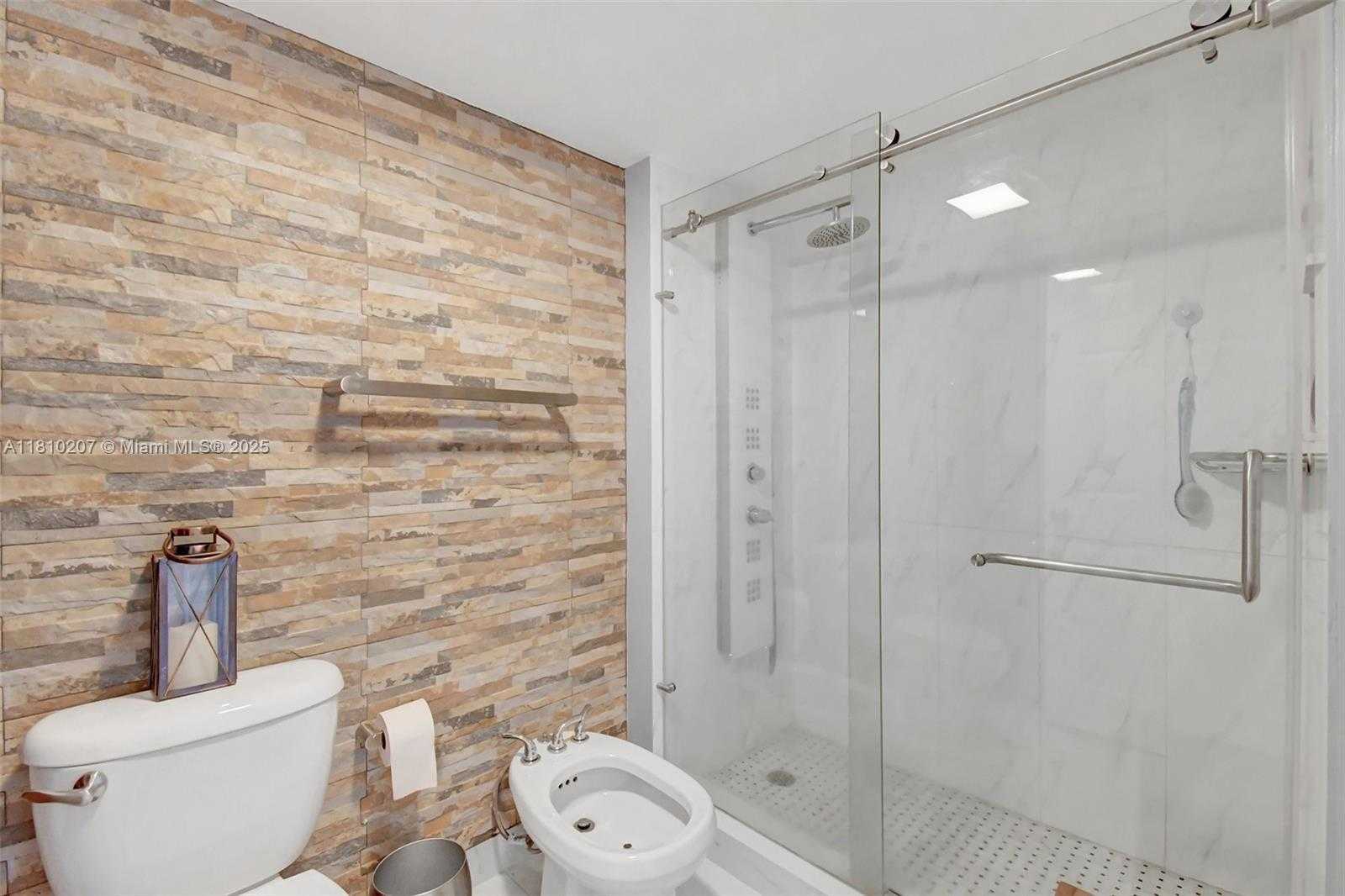 Small Image of 210 174TH ST #2212, Sunny Isles Beach Number 31