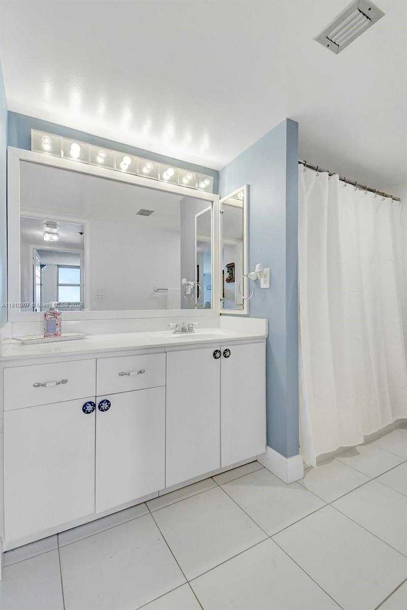 Small Image of 210 174TH ST #2212, Sunny Isles Beach Number 36