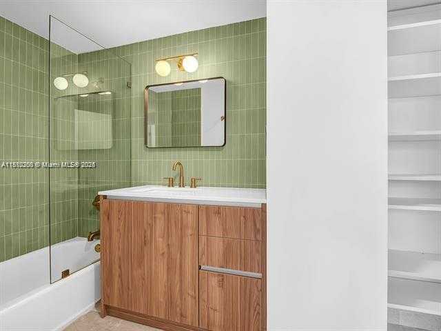Small Image of 4100 SALZEDO ST #901, Coral Gables Number 19