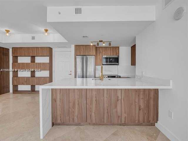 Small Image of 4100 SALZEDO ST #901, Coral Gables Number 26