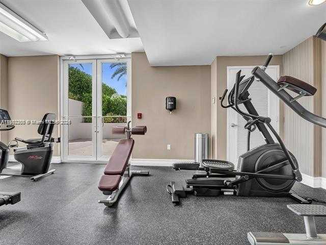 Small Image of 4100 SALZEDO ST #901, Coral Gables Number 32