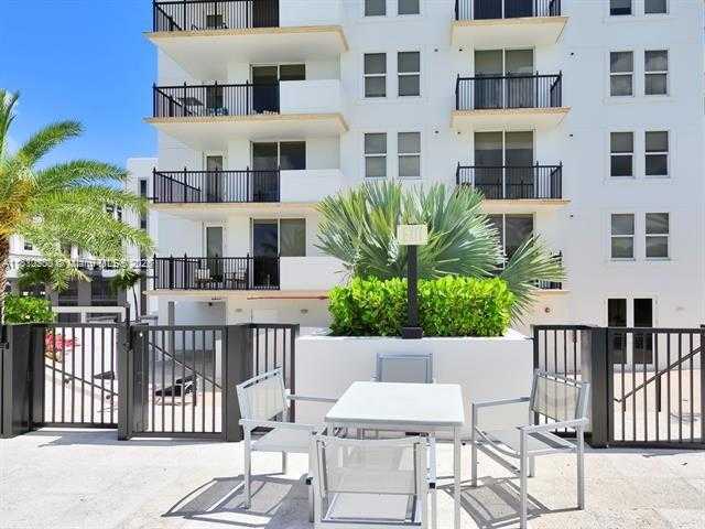 Small Image of 4100 SALZEDO ST #901, Coral Gables Number 35