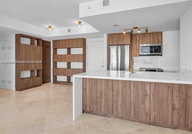 Small Image of 4100 SALZEDO ST #901, Coral Gables Number 4