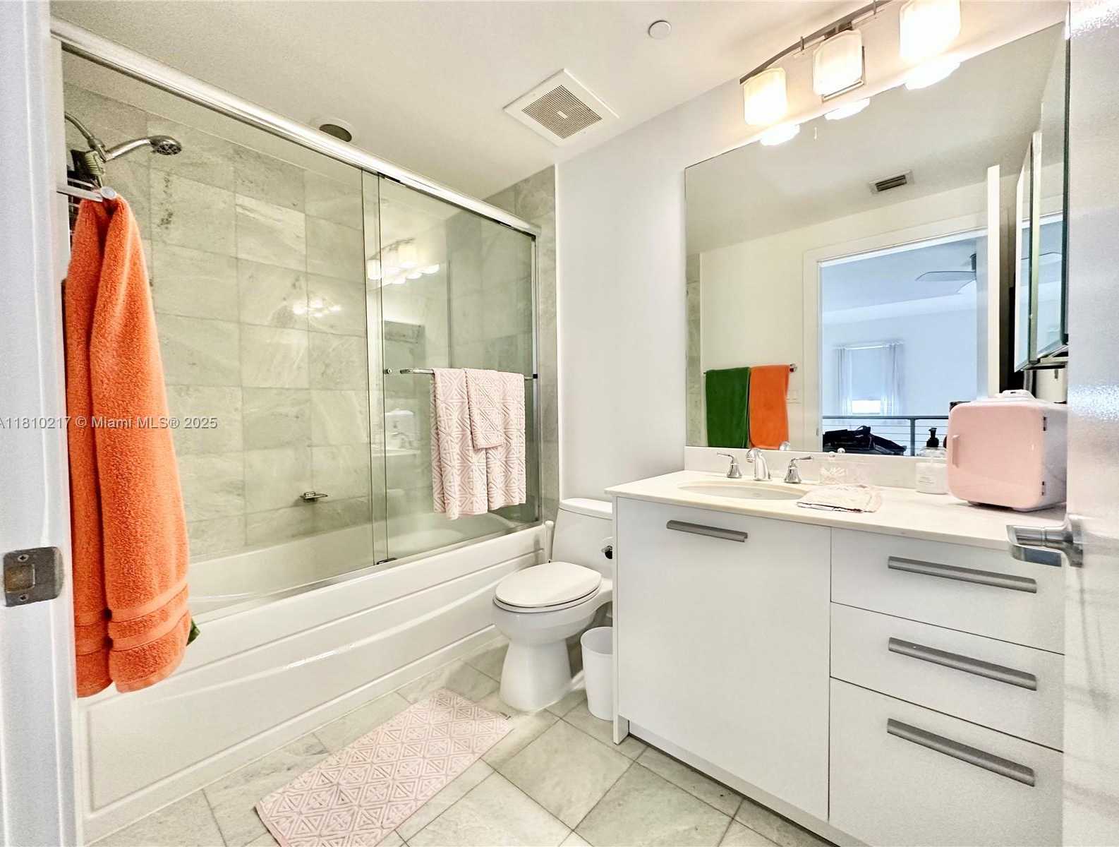 Small Image of 1060 BRICKELL AVE #801, Miami Number 10
