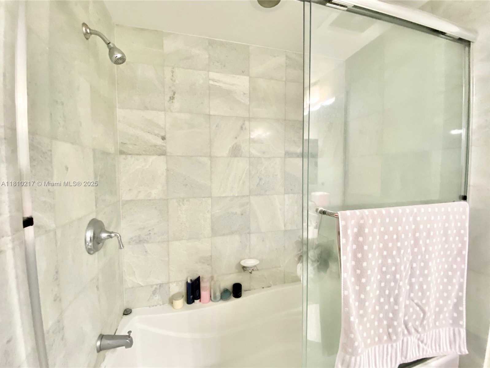 Small Image of 1060 BRICKELL AVE #801, Miami Number 11