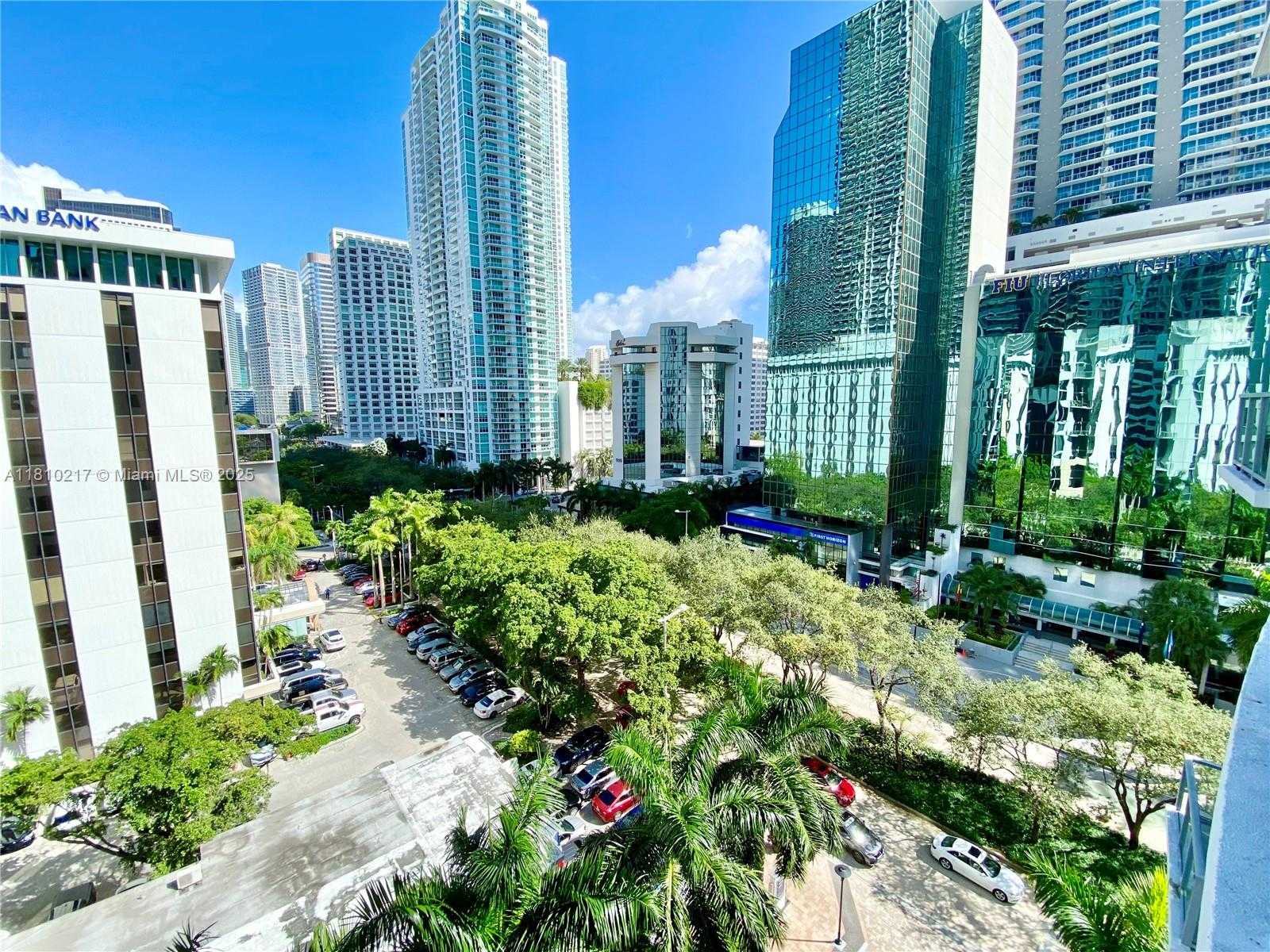 Small Image of 1060 BRICKELL AVE #801, Miami Number 15