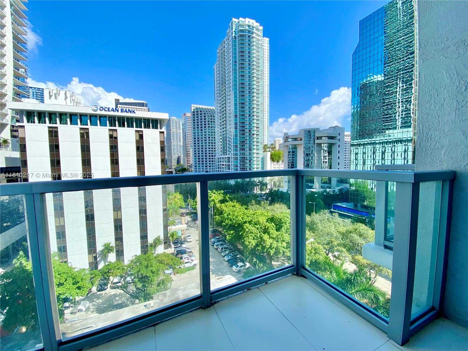 Small Image of 1060 BRICKELL AVE #801, Miami Number 16