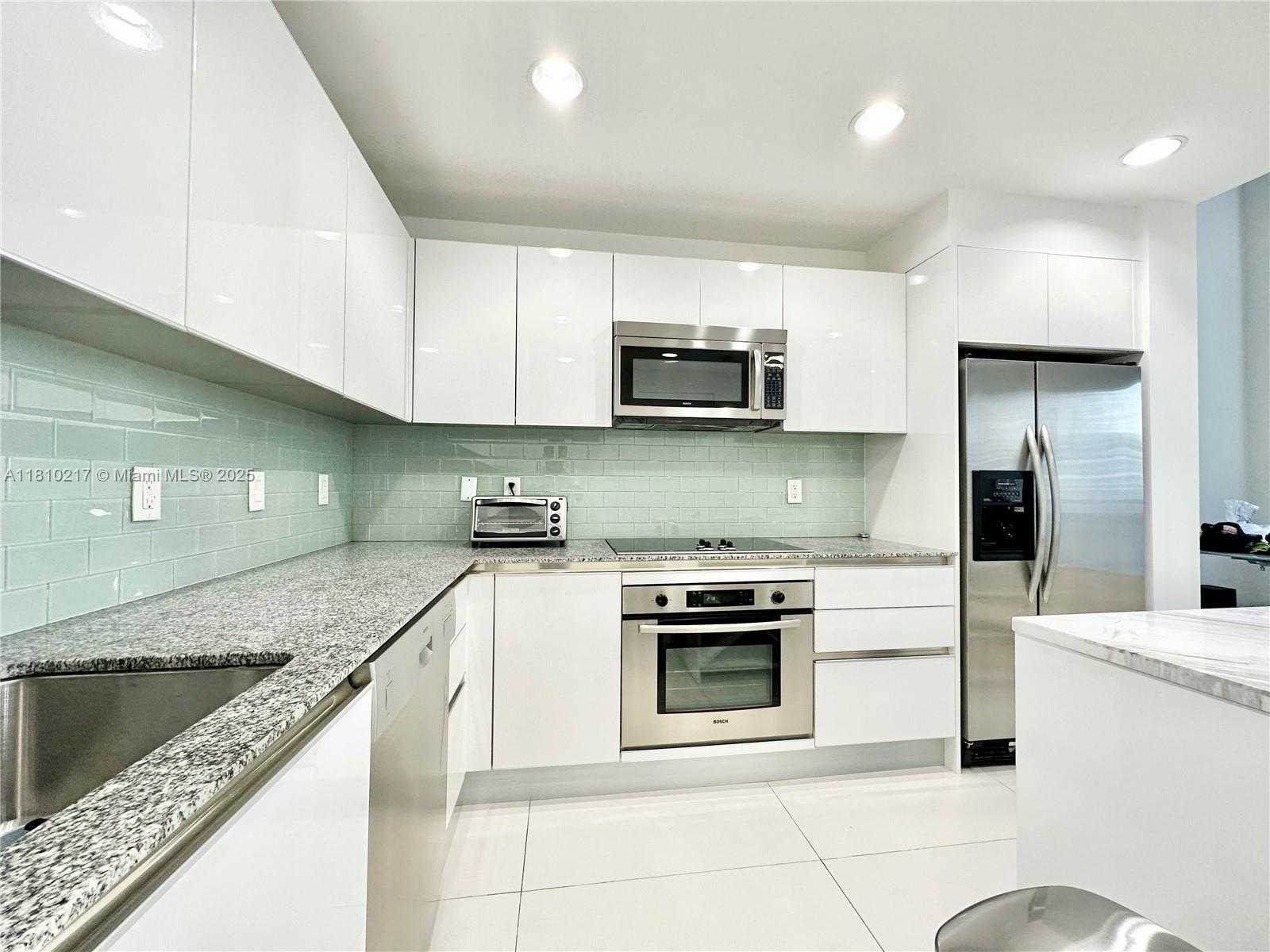 Small Image of 1060 BRICKELL AVE #801, Miami Number 2