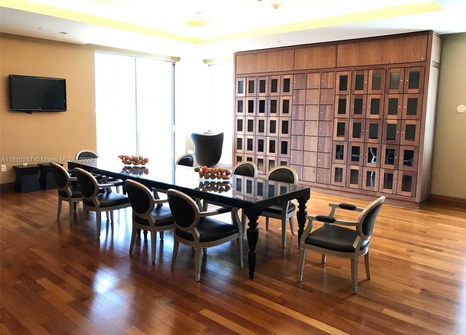 Small Image of 1060 BRICKELL AVE #801, Miami Number 24