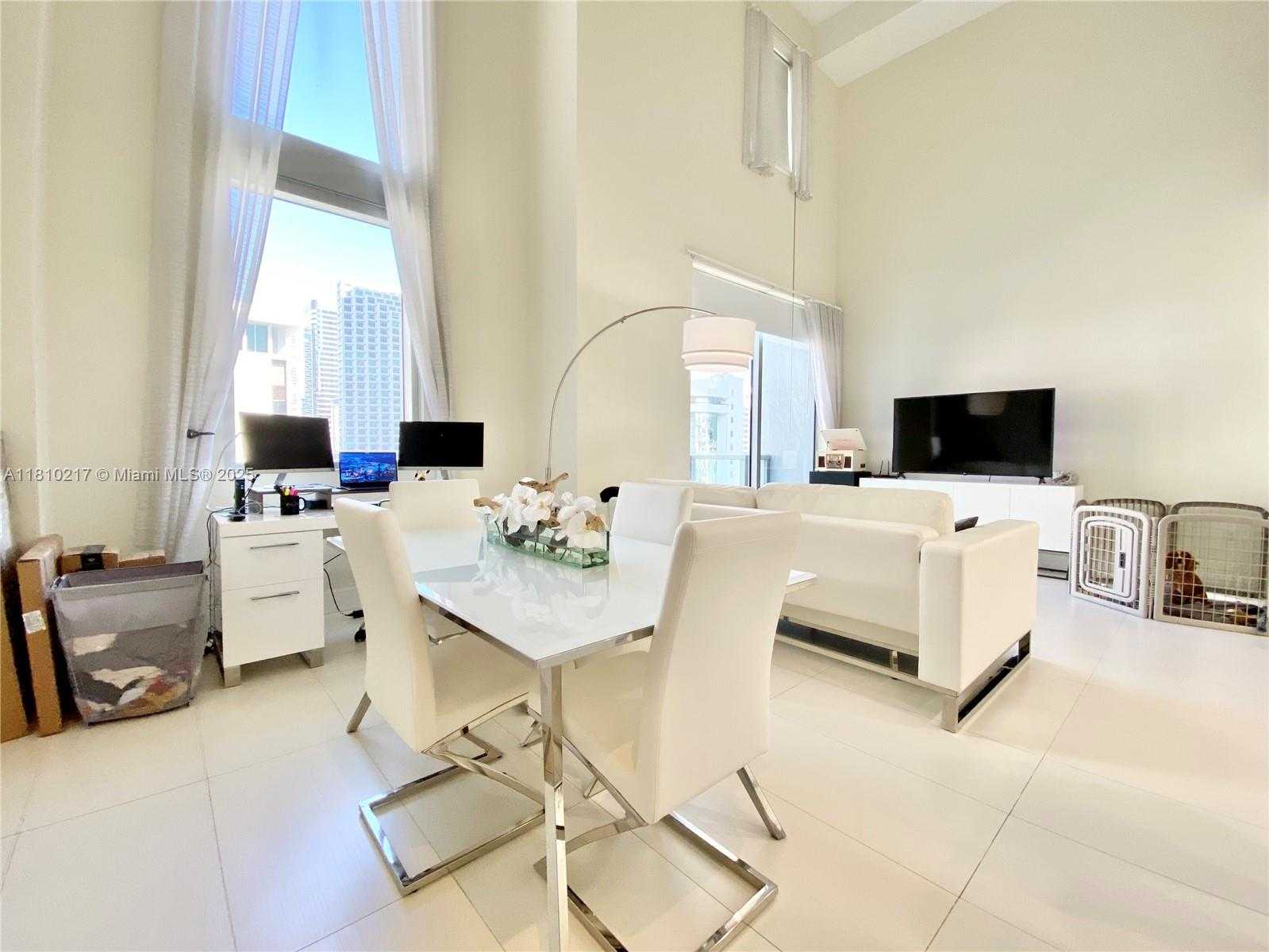 Small Image of 1060 BRICKELL AVE #801, Miami Number 7