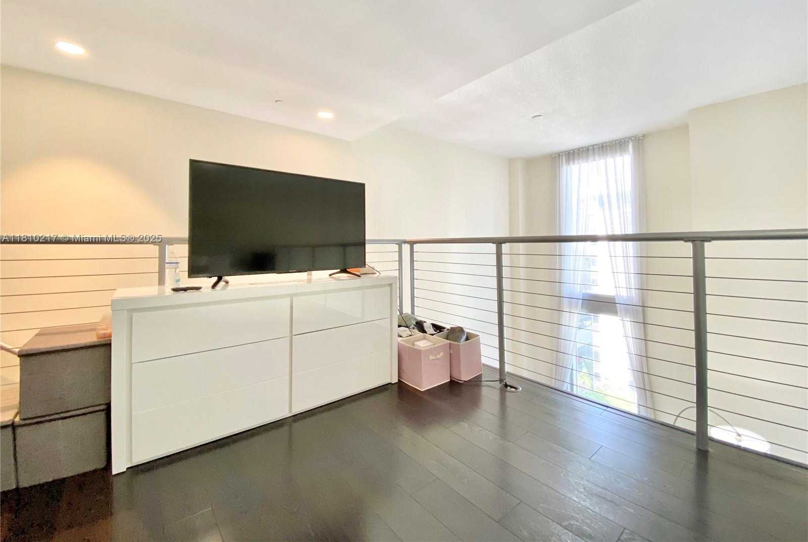 Small Image of 1060 BRICKELL AVE #801, Miami Number 9