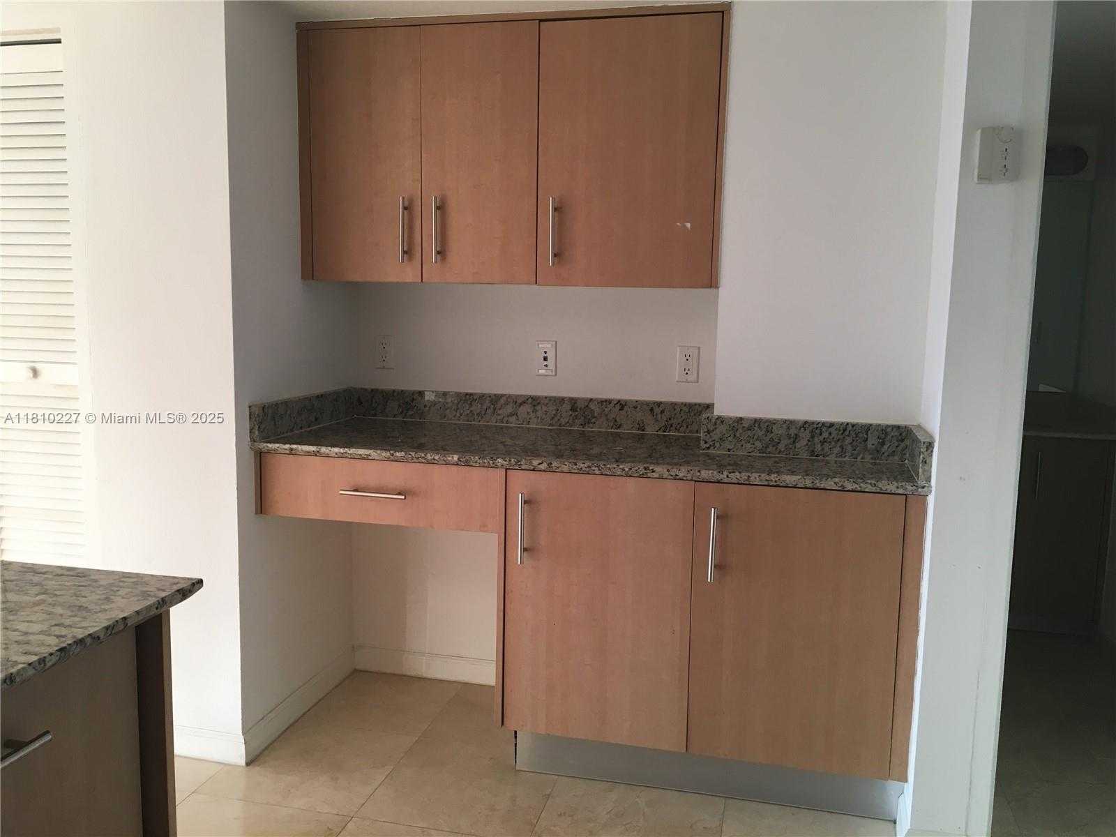 Small Image of 10275 COLLINS AVE #628, Bal Harbour Number 9