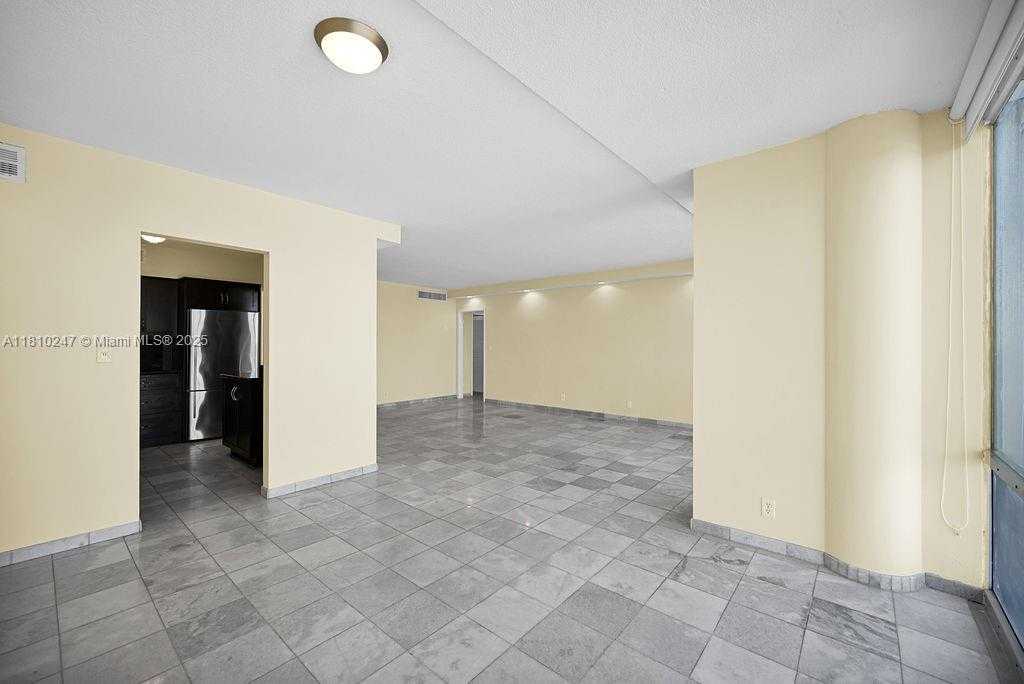 Small Image of 900 BAY DR #905, Miami Beach Number 11