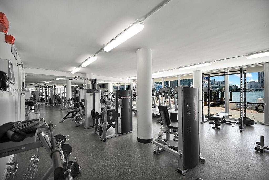 Small Image of 900 BAY DR #905, Miami Beach Number 21