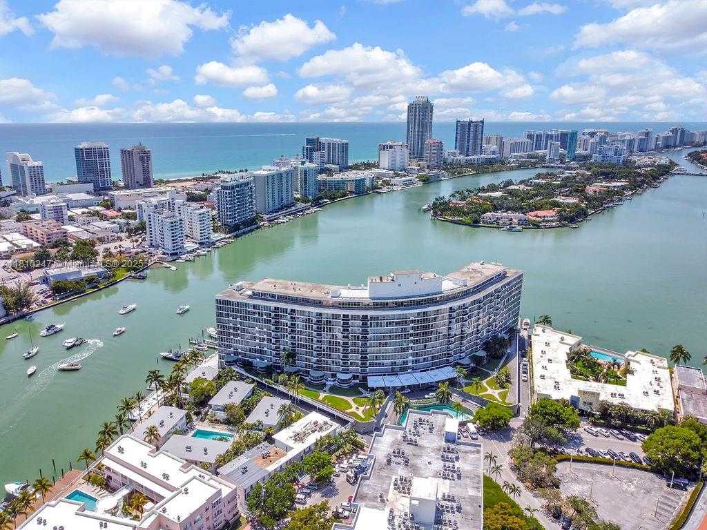 Small Image of 900 BAY DR #905, Miami Beach Number 25