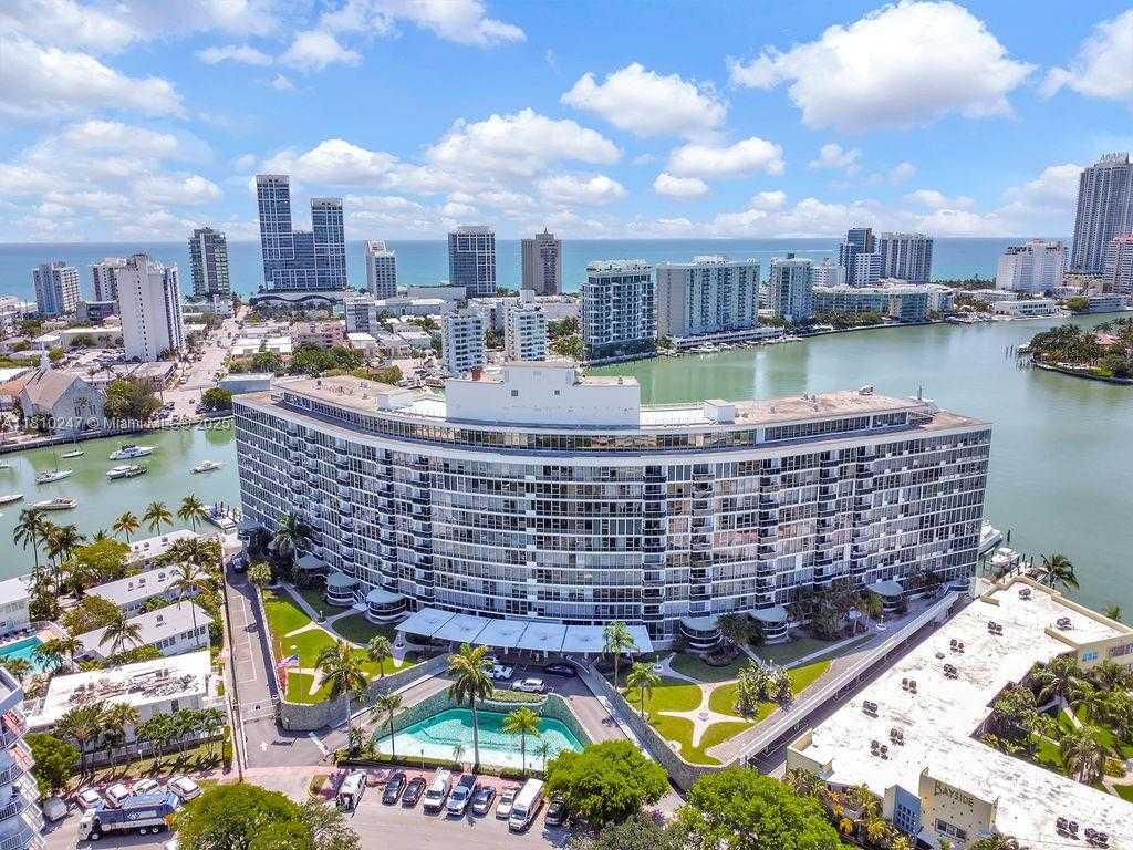 Small Image of 900 BAY DR #905, Miami Beach Number 26