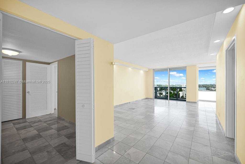 Small Image of 900 BAY DR #905, Miami Beach Number 5