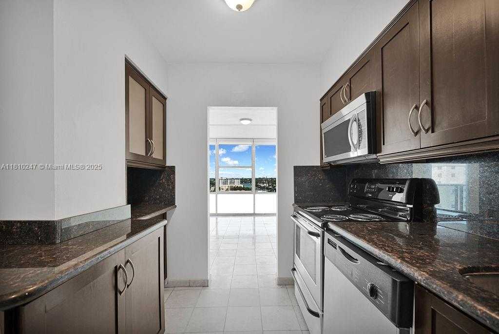 Small Image of 900 BAY DR #905, Miami Beach Number 8