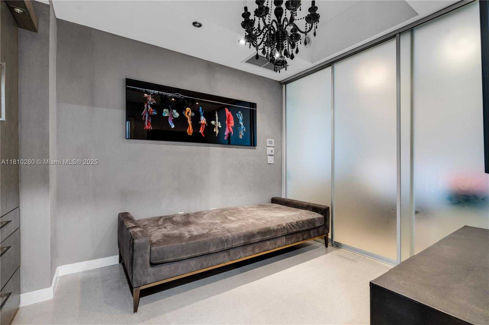 Small Image of 50 SOUTH POINTE DR #606, Miami Beach Number 14