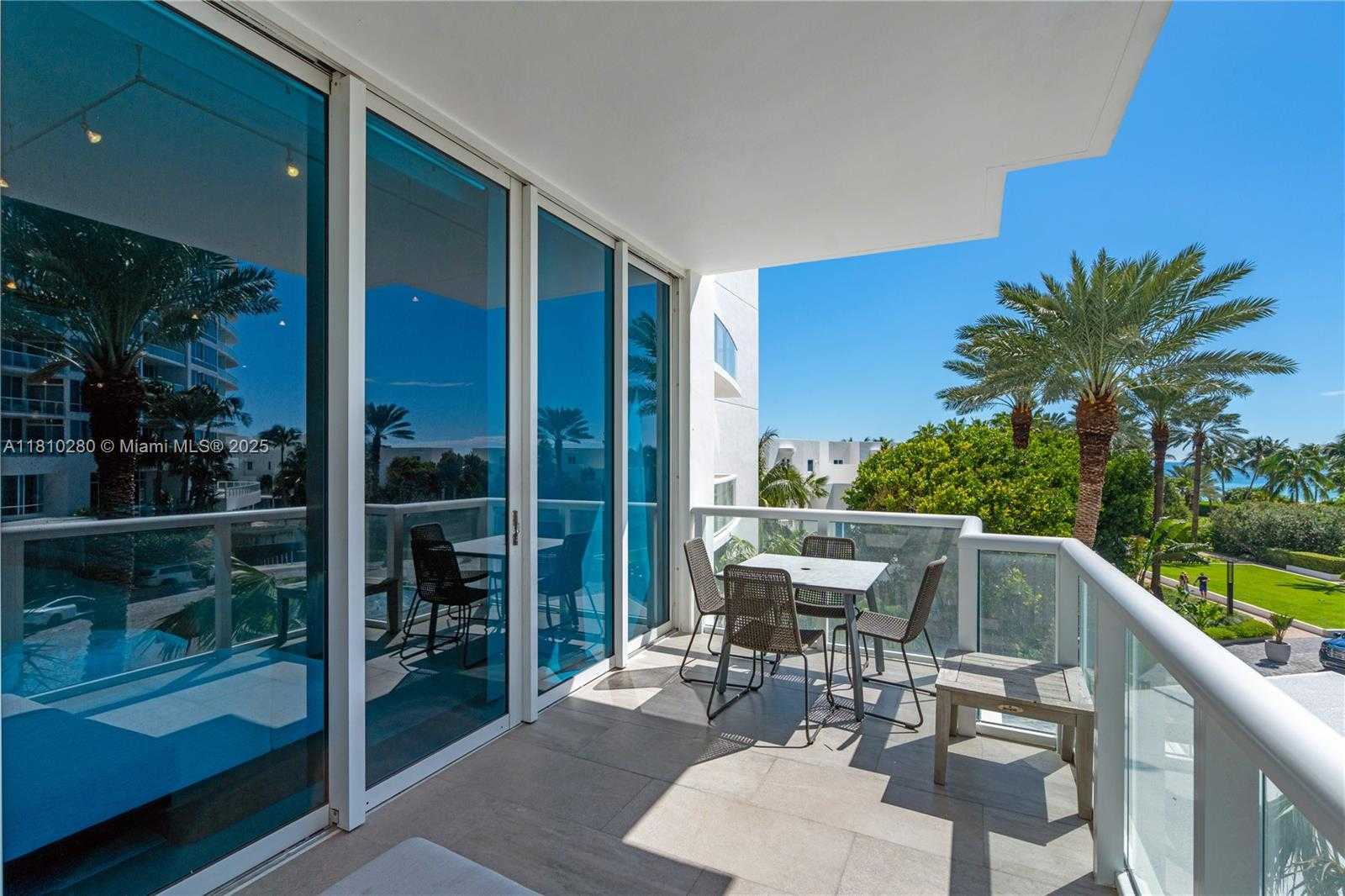 Small Image of 50 SOUTH POINTE DR #606, Miami Beach Number 4