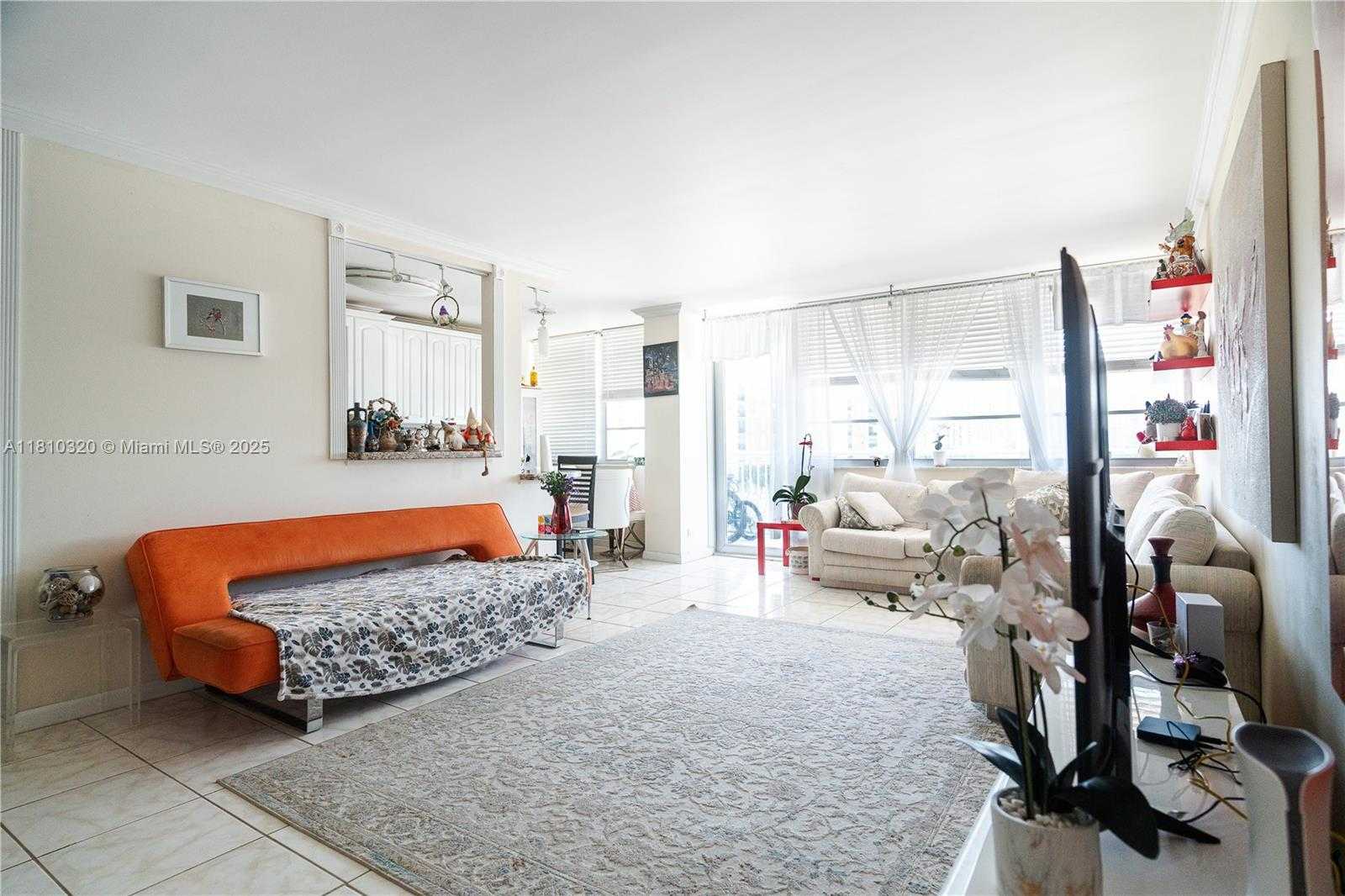 Small Image of 250 174TH ST #502, Sunny Isles Beach Number 4