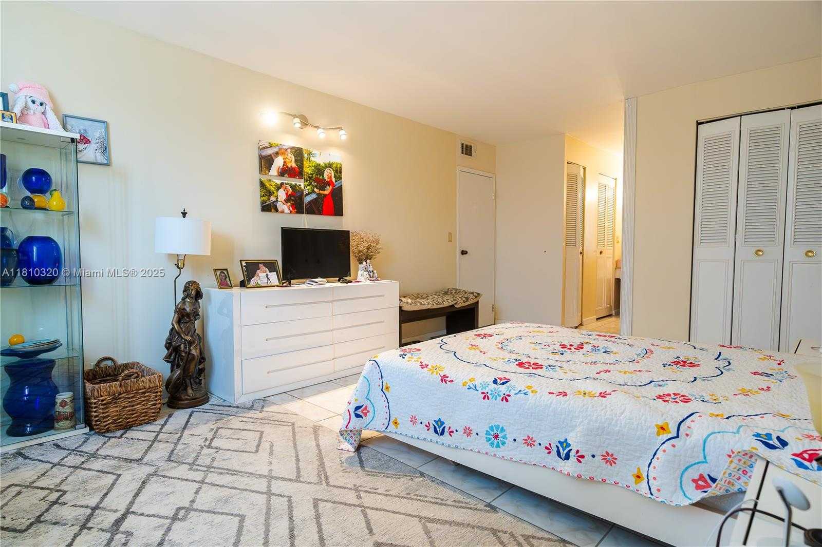 Small Image of 250 174TH ST #502, Sunny Isles Beach Number 7