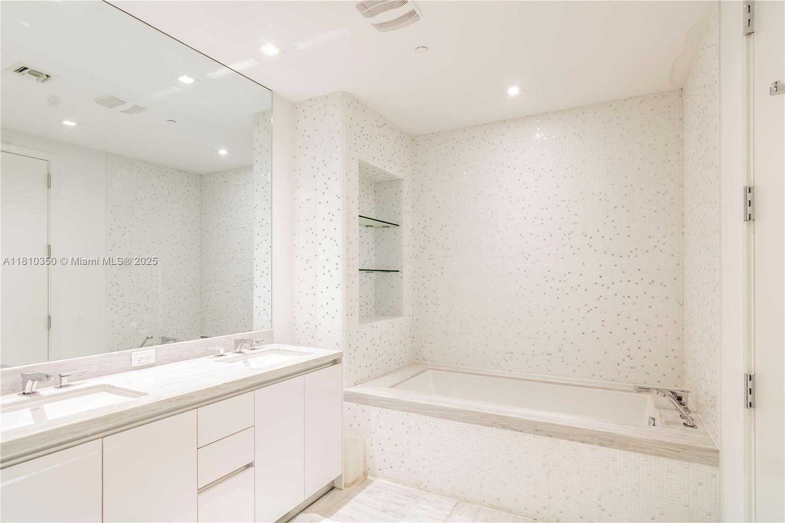 Small Image of 16901 COLLINS AVE #2504, Sunny Isles Beach Number 18