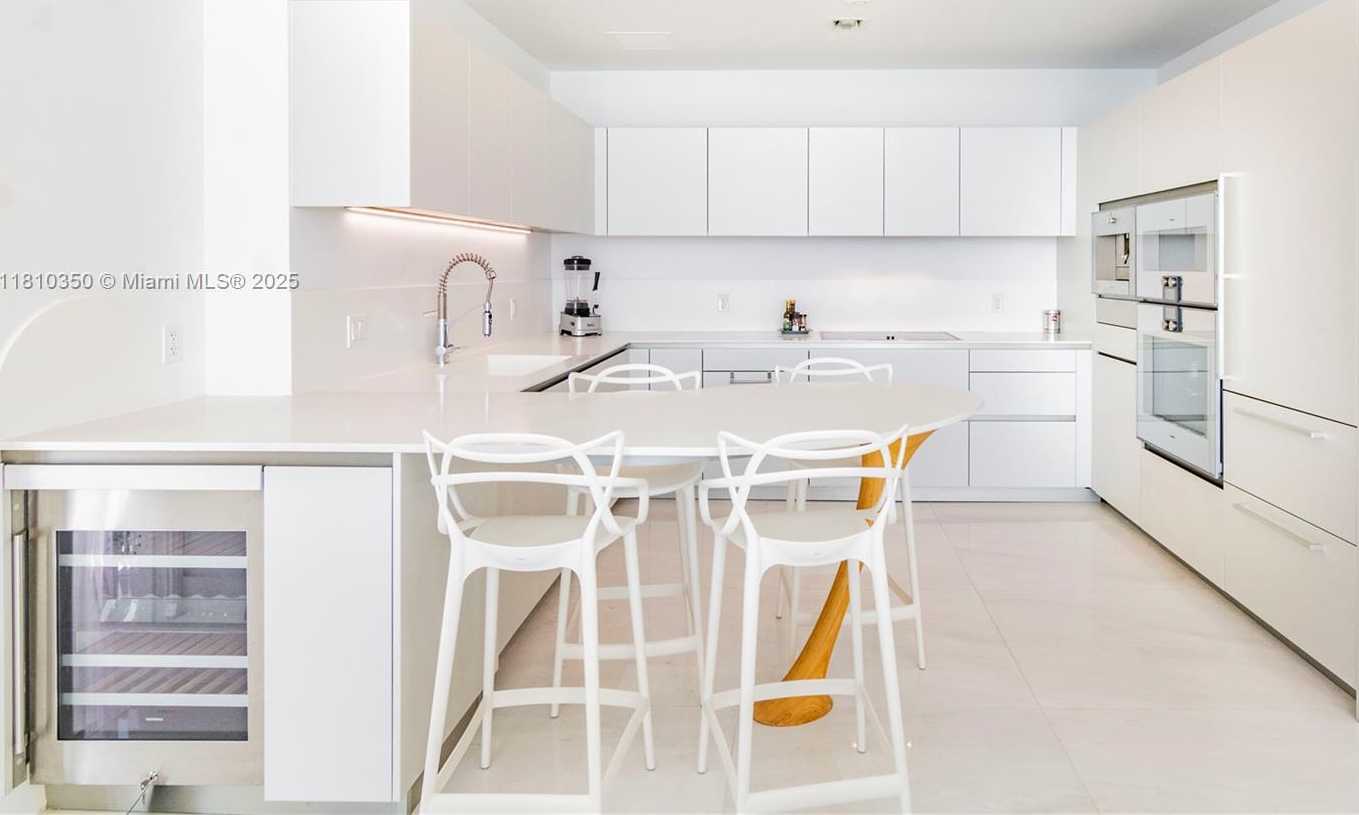 Small Image of 16901 COLLINS AVE #2504, Sunny Isles Beach Number 6