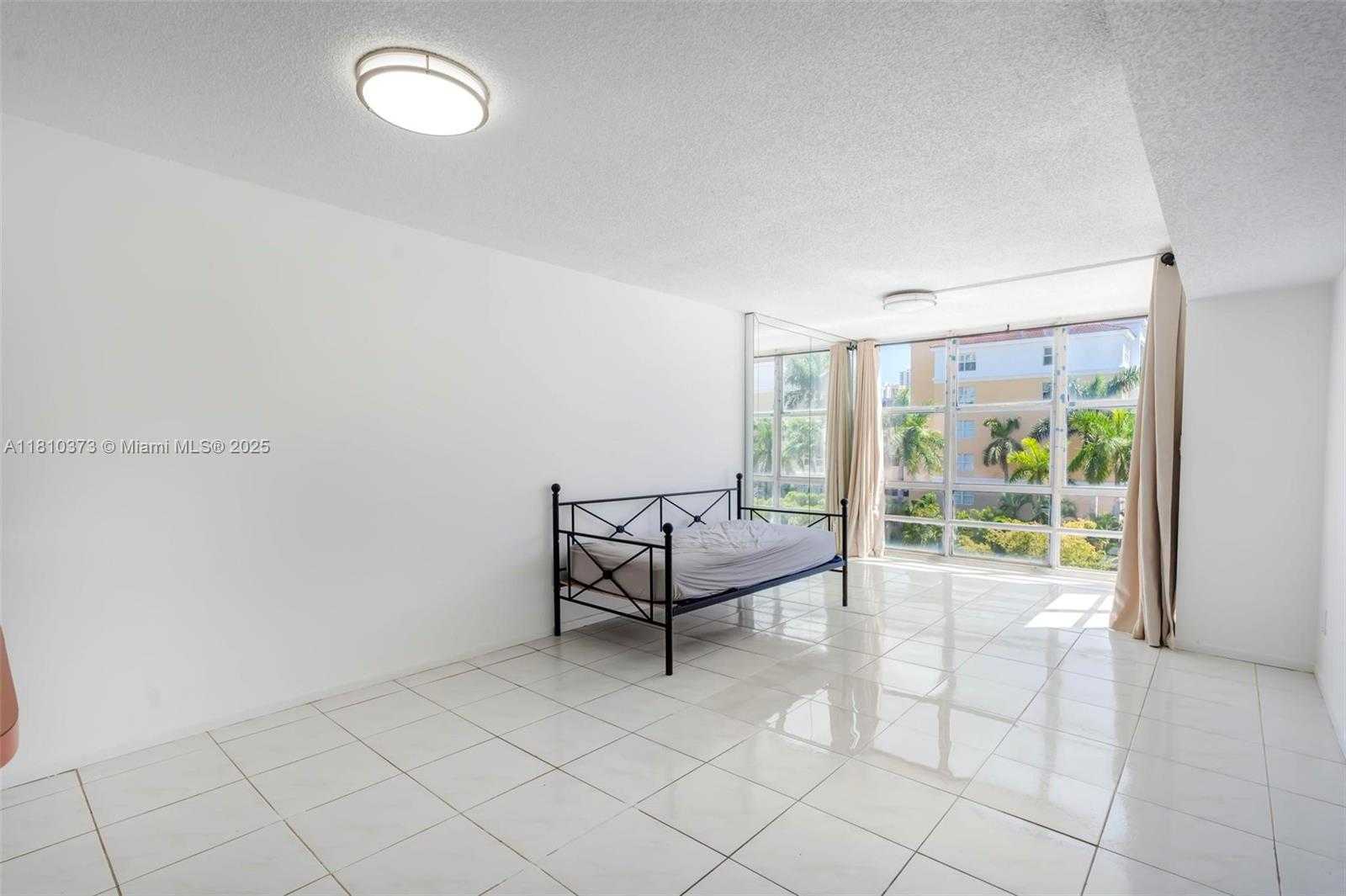 Small Image of 210 172ND ST #438, Sunny Isles Beach Number 6