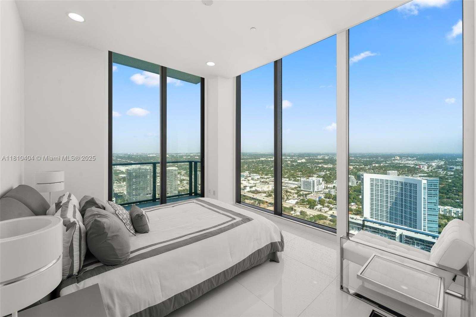 Small Image of 3131 NORTH EAST 7TH AVE #UPH5303, Miami Number 36
