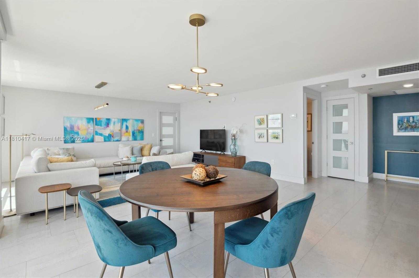 Small Image of 4101 PINE TREE DR #1715, Miami Beach Number 11