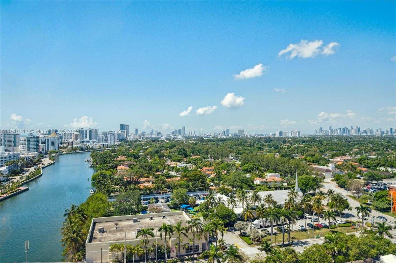 Small Image of 4101 PINE TREE DR #1715, Miami Beach Number 19