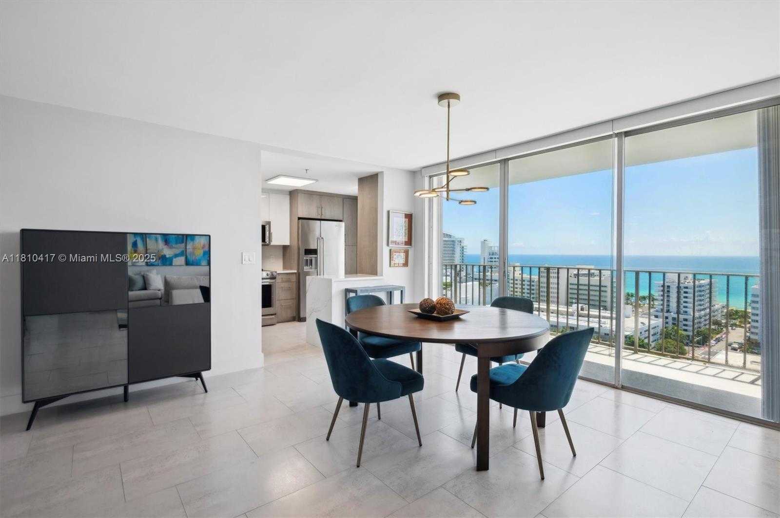 Small Image of 4101 PINE TREE DR #1715, Miami Beach Number 9
