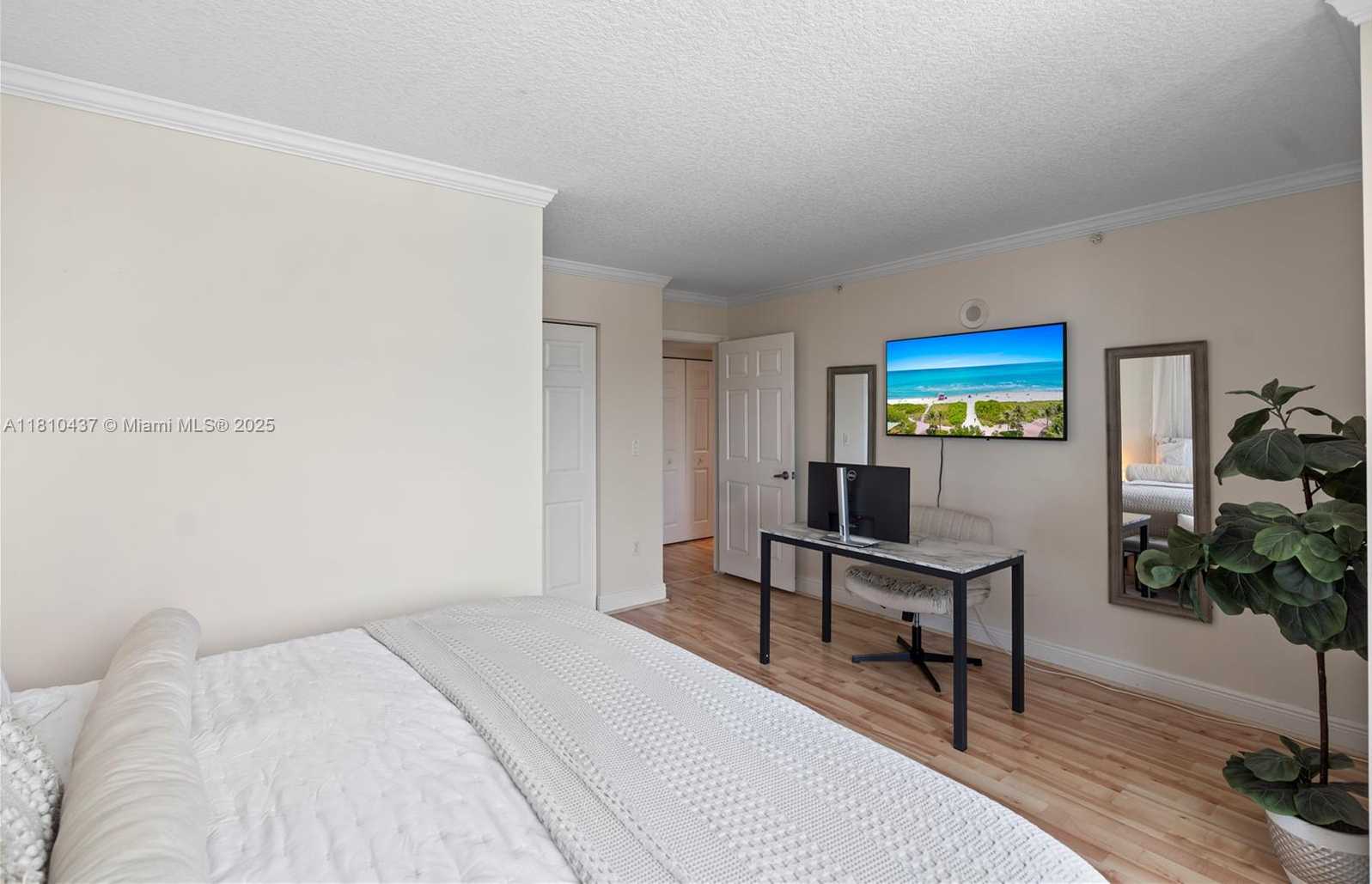 Small Image of 3000 CORAL WAY #510, Miami Number 19