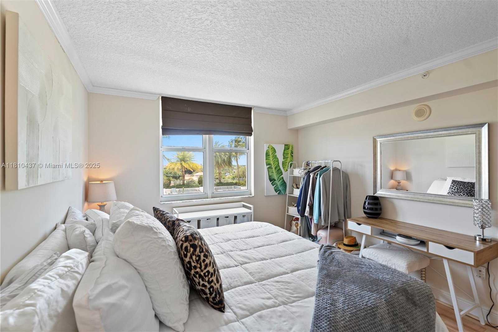 Small Image of 3000 CORAL WAY #510, Miami Number 25