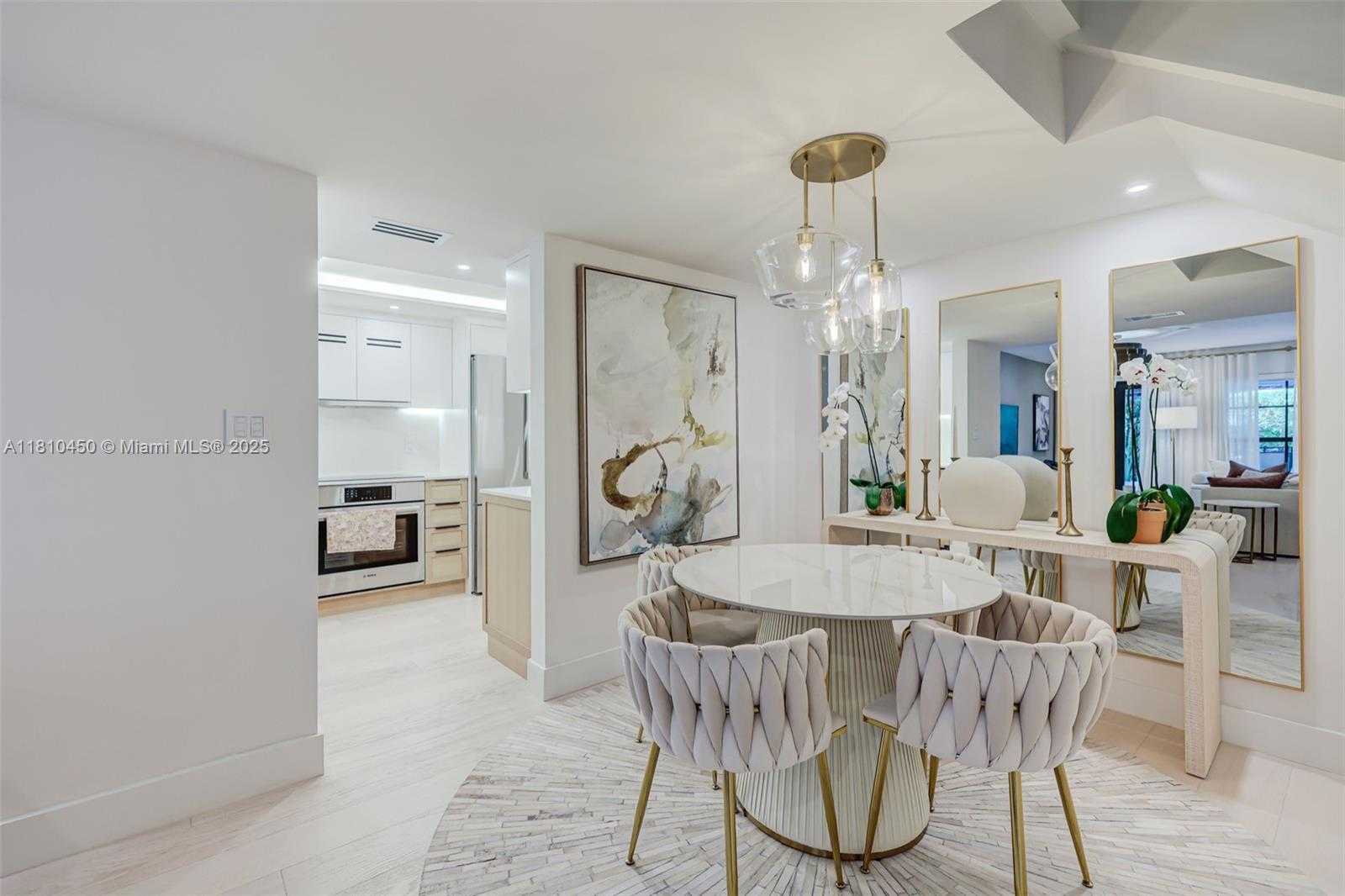 Small Image of 725 BILTMORE CT, Coral Gables Number 12
