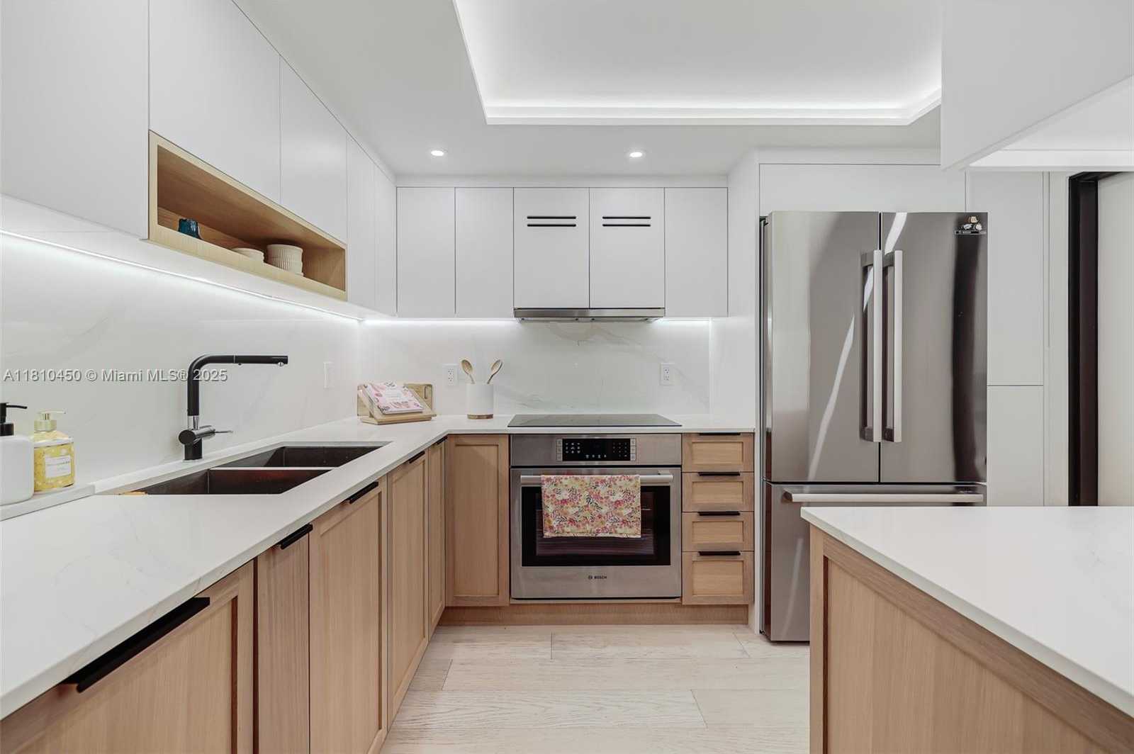 Small Image of 725 BILTMORE CT, Coral Gables Number 14