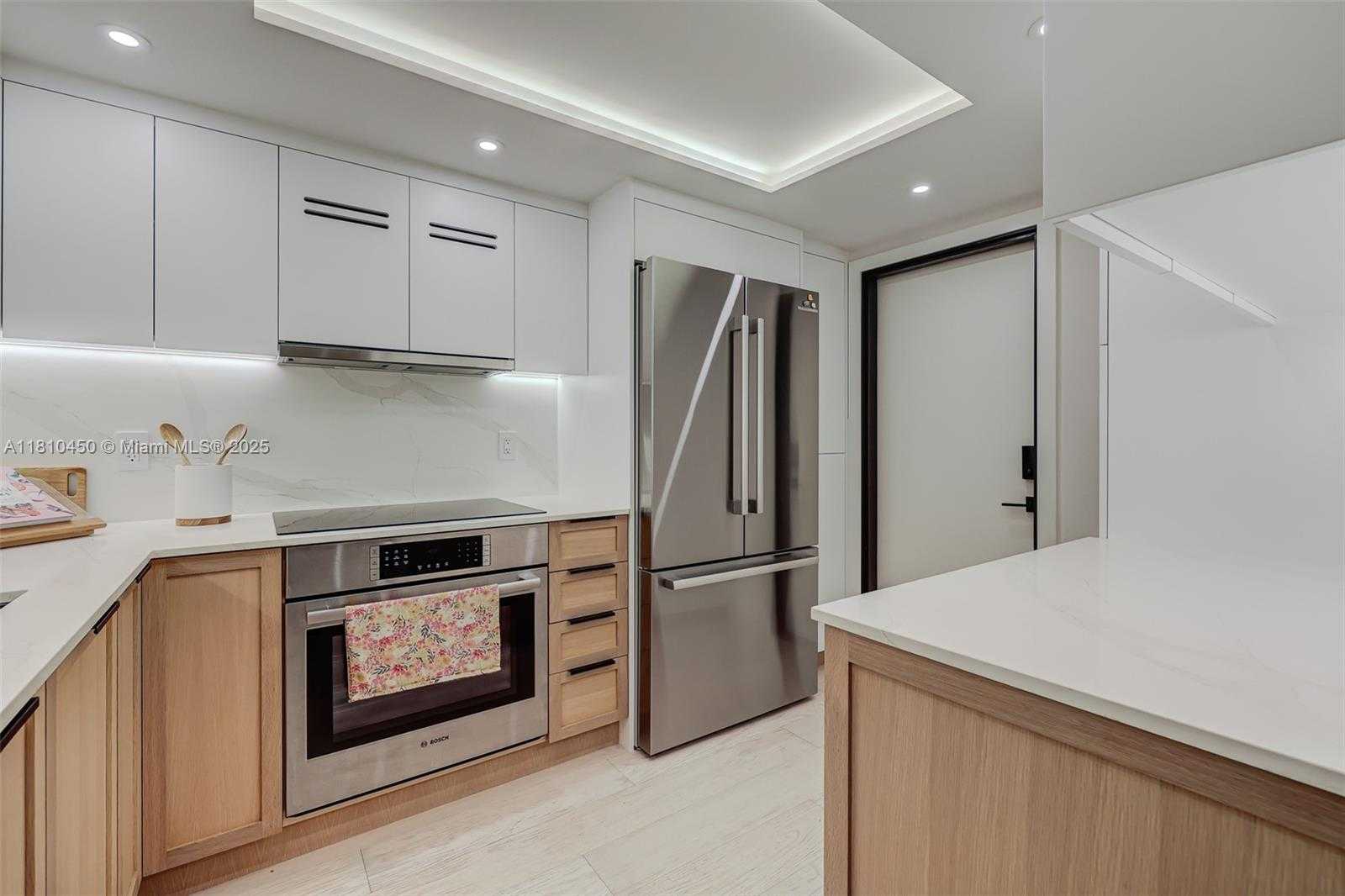 Small Image of 725 BILTMORE CT, Coral Gables Number 15