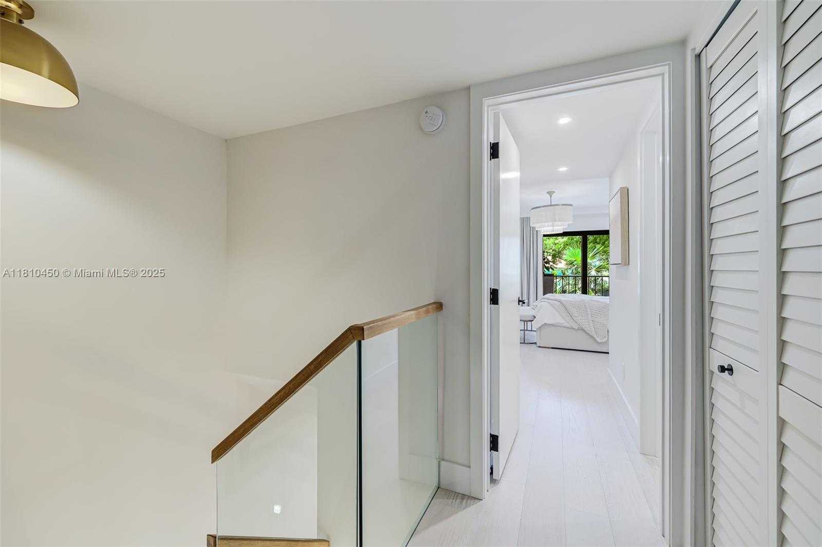 Small Image of 725 BILTMORE CT, Coral Gables Number 17