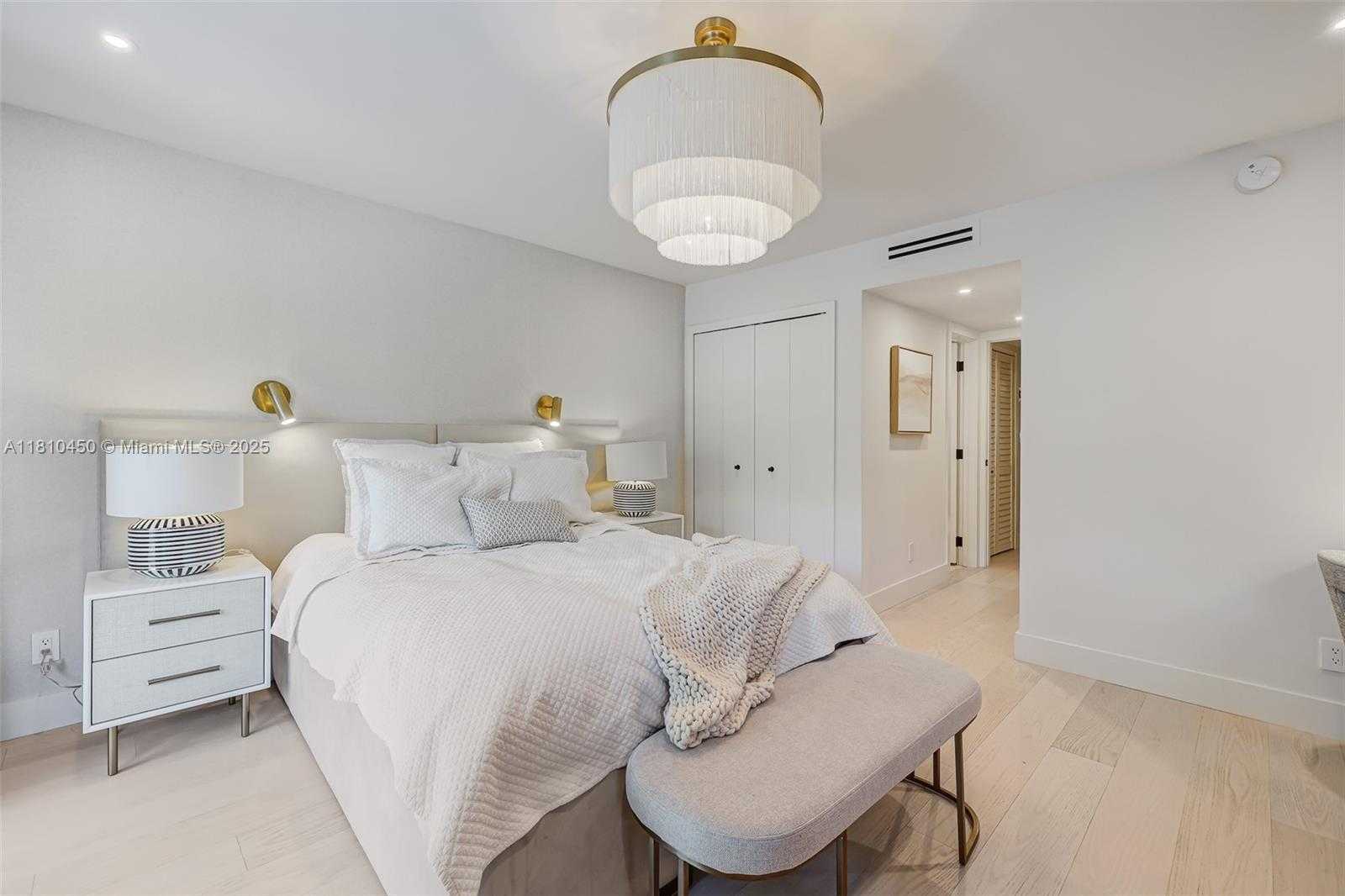 Small Image of 725 BILTMORE CT, Coral Gables Number 23