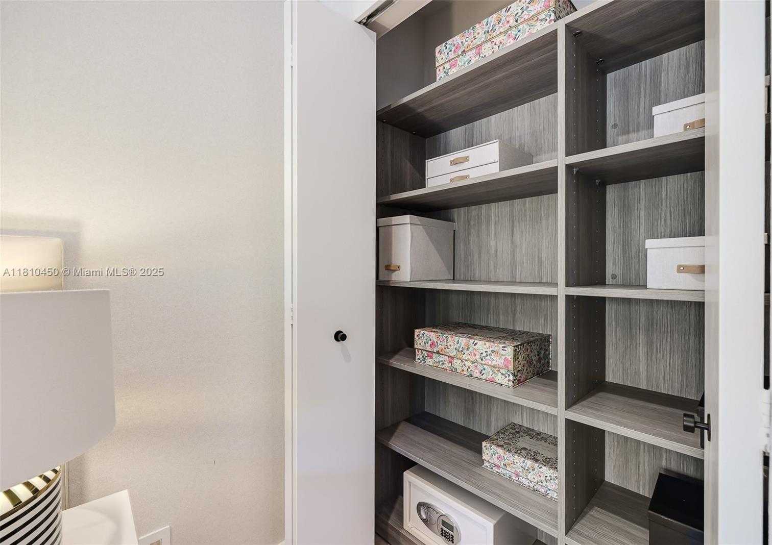 Small Image of 725 BILTMORE CT, Coral Gables Number 28