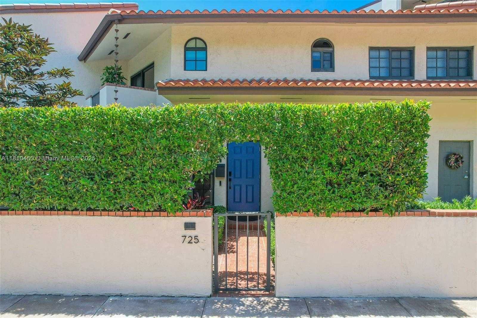Small Image of 725 BILTMORE CT, Coral Gables Number 3