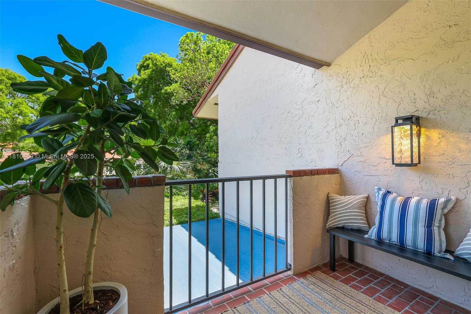 Small Image of 725 BILTMORE CT, Coral Gables Number 38