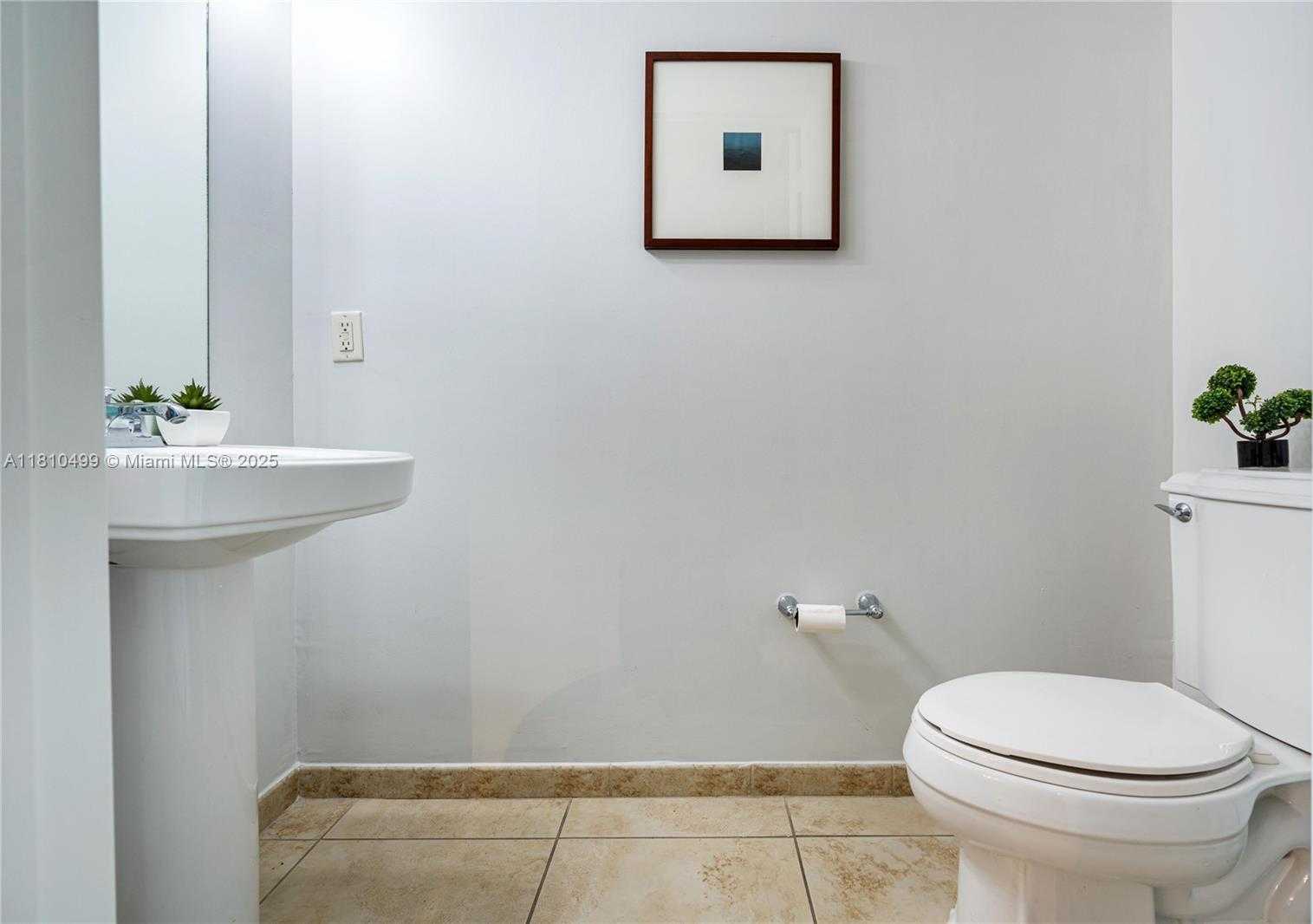 Small Image of 1300 PONCE DE LEON BLVD #705, Coral Gables Number 19