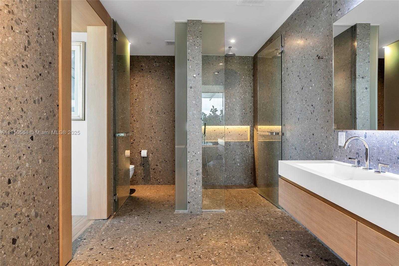 Small Image of 8701 COLLINS AVE #905, Miami Beach Number 35