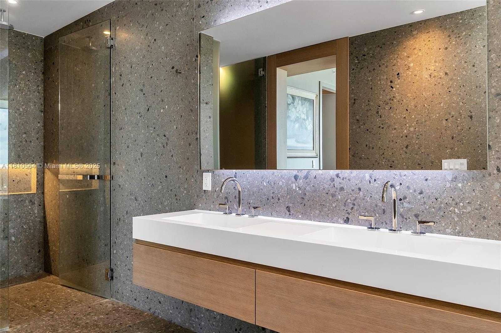 Small Image of 8701 COLLINS AVE #905, Miami Beach Number 36