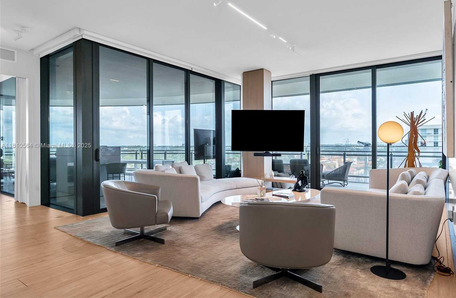 Small Image of 8701 COLLINS AVE #905, Miami Beach Number 5