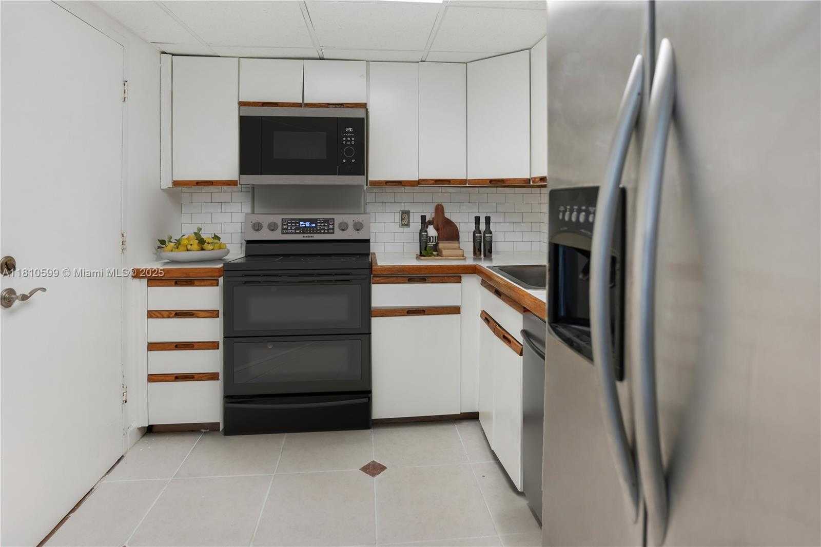 Small Image of 800 WEST AVE #920, Miami Beach Number 5
